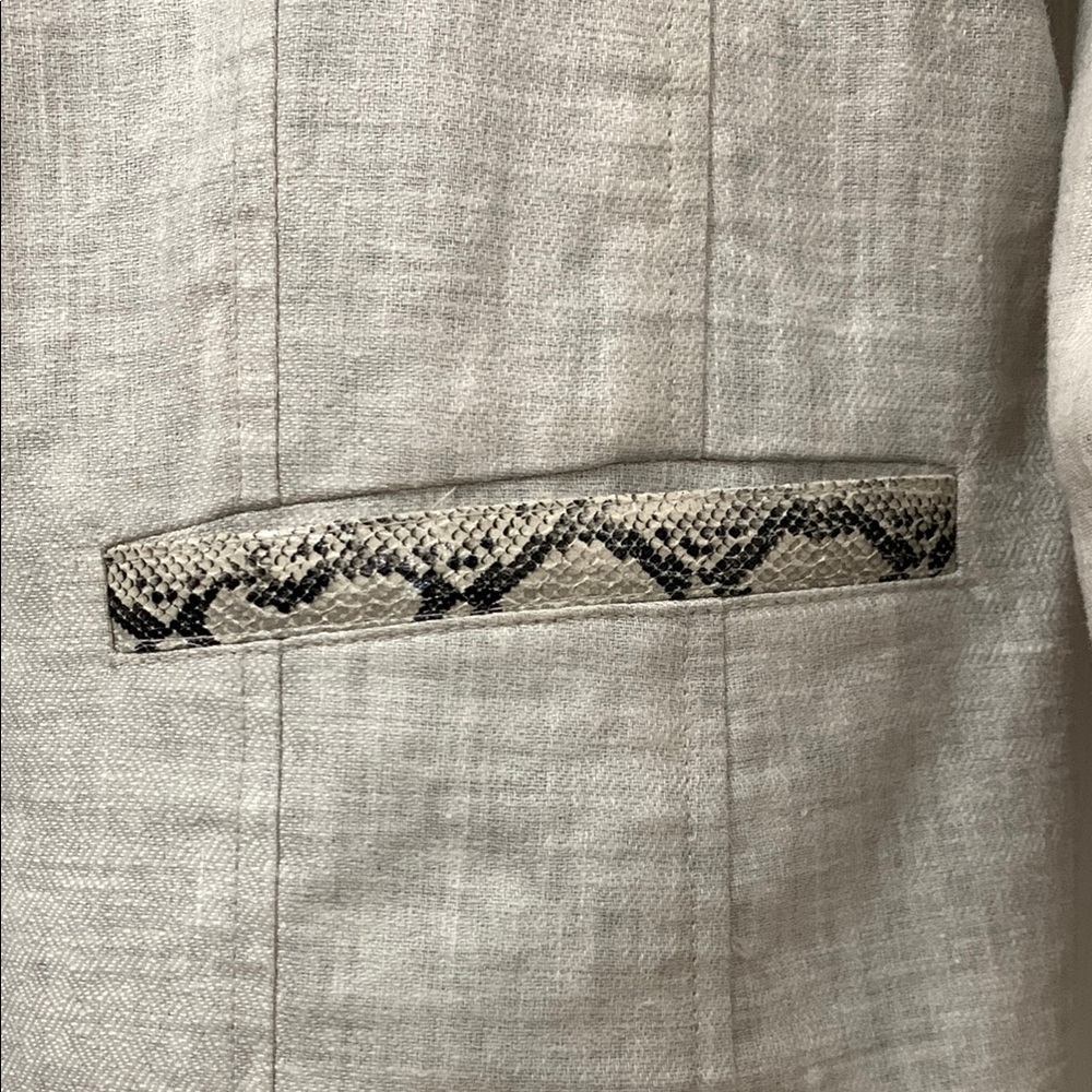 CHICO’S Elegant Cream Jacket with snake skin Black/Cream Trim - Picture 7 of 11